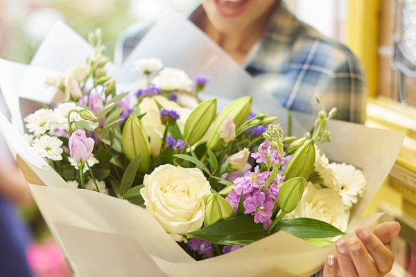 Какво послание носят цветята когато ги подаряваме